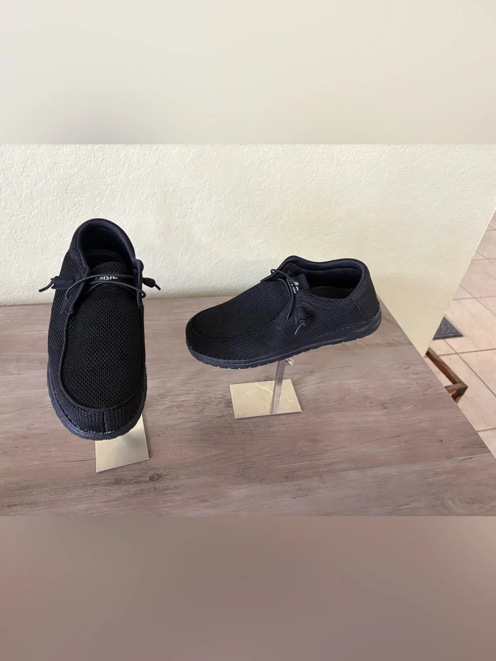 Arisic Men’s Black Mesh Slip-On Casual Comfort Shoes Size EU 40 Lightweight